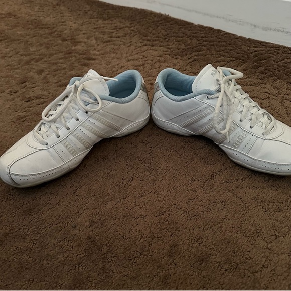 Nike Cheer sneakers white leath w/lt blue accents/suede rainbow Sz 7.5 EUC - Picture 2 of 5